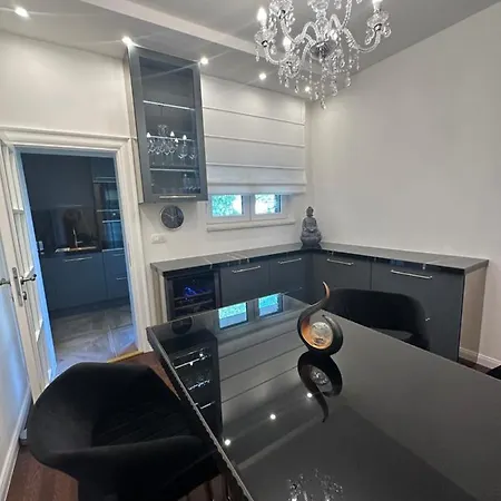 Zen Luxury アパート