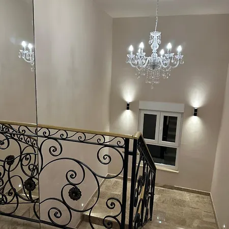 アパート Zen Luxury Ljubuški